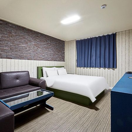 Galleria Hotel Suwon Exterior foto